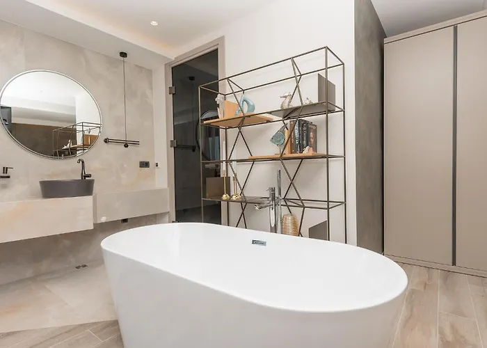 Rhapsody 2 Aurelia 2 펜션 마카르스카